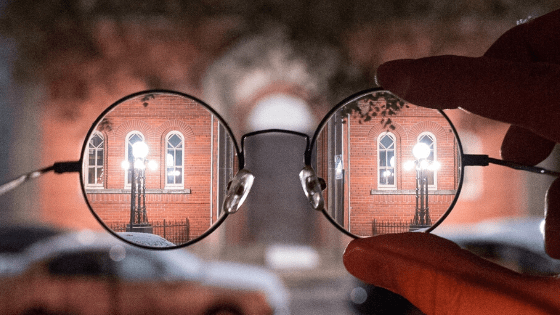 Gafas graduadas en primer plano